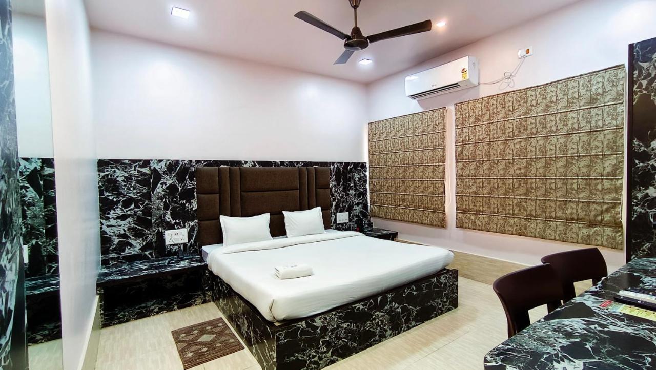 Hotel Samrat Baharampur ภายนอก รูปภาพ