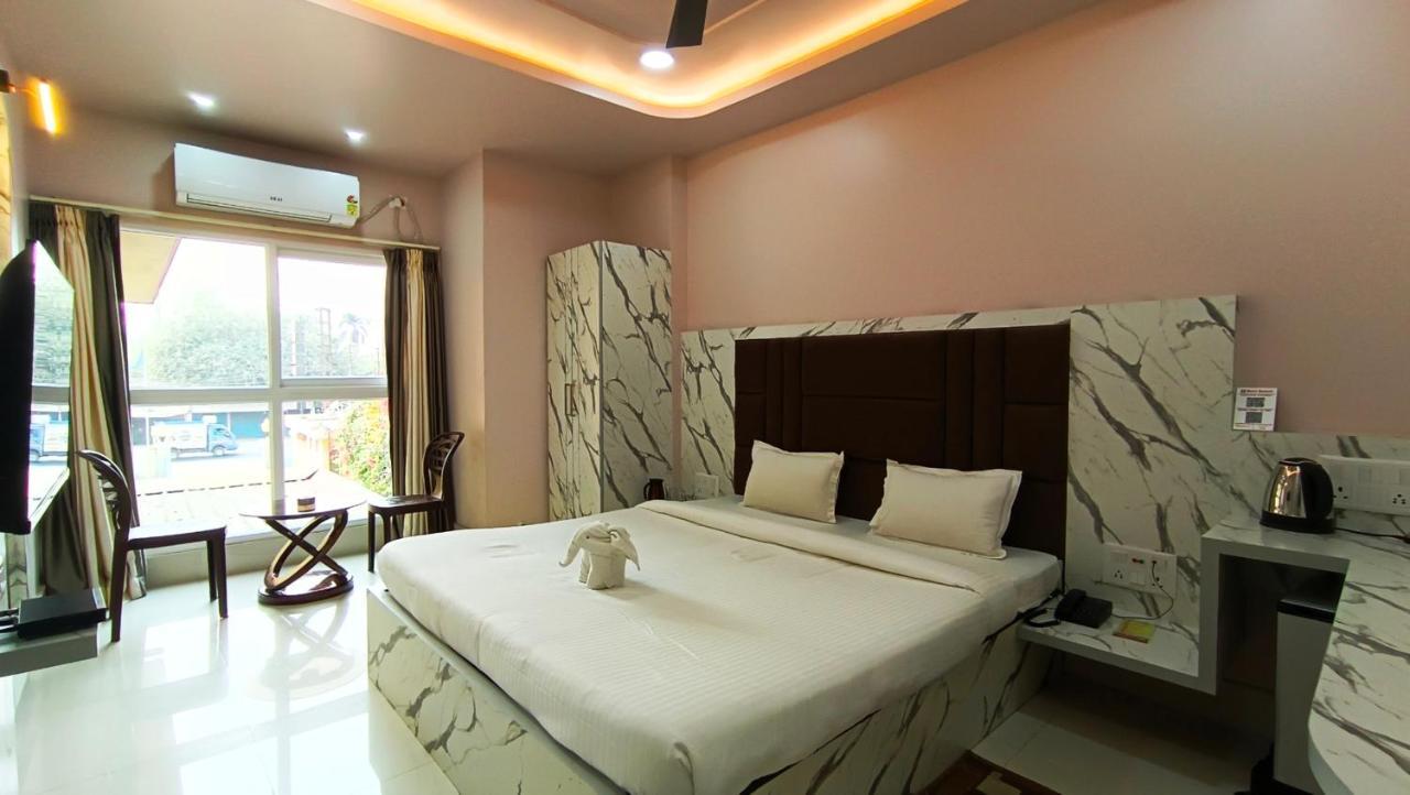 Hotel Samrat Baharampur ภายนอก รูปภาพ