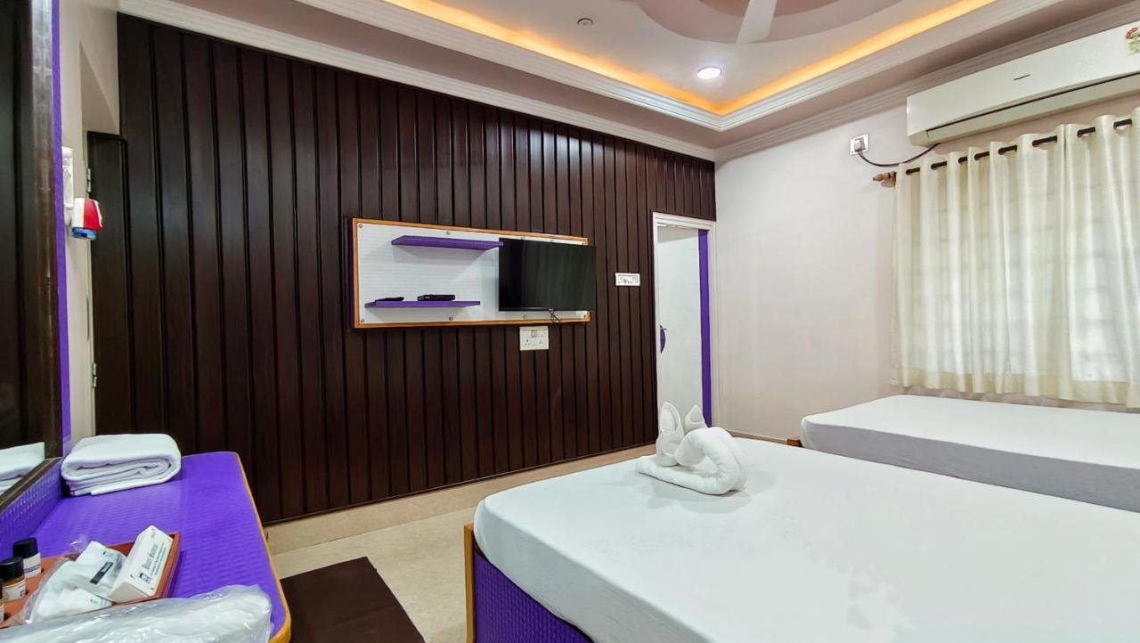 Hotel Samrat Baharampur ภายนอก รูปภาพ