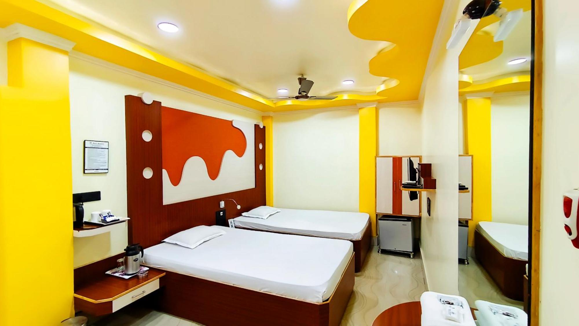 Hotel Samrat Baharampur ภายนอก รูปภาพ